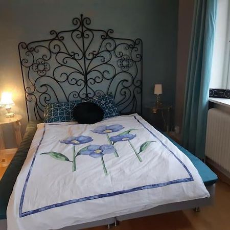 Lyxigt Rum Med Eget/Badrum Med Spa Kaensla เยินเชอปิง ภายนอก รูปภาพ