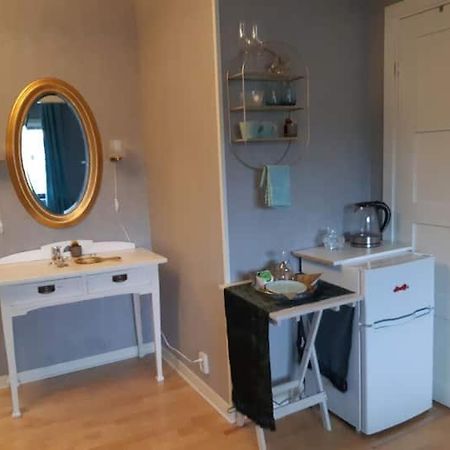 Lyxigt Rum Med Eget/Badrum Med Spa Kaensla เยินเชอปิง ภายนอก รูปภาพ