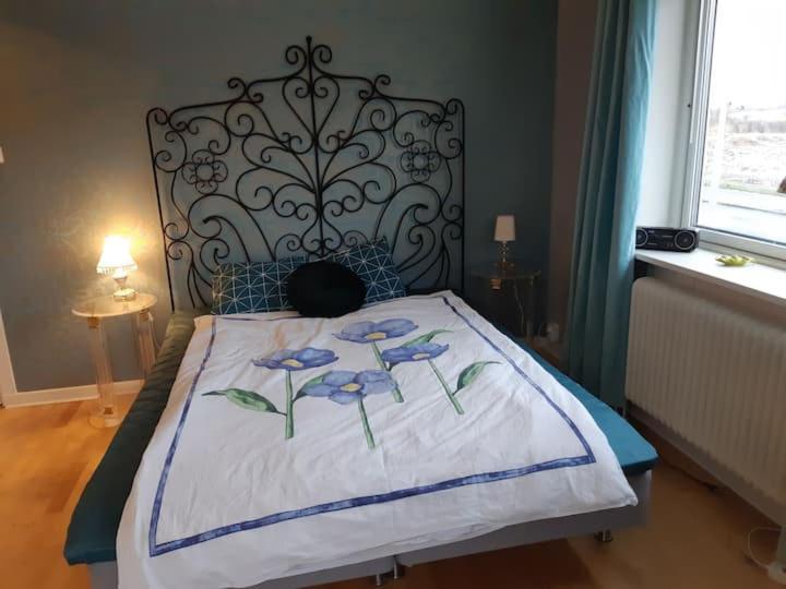 Lyxigt Rum Med Eget/Badrum Med Spa Kaensla เยินเชอปิง ภายนอก รูปภาพ